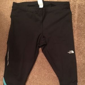 North face XL capris